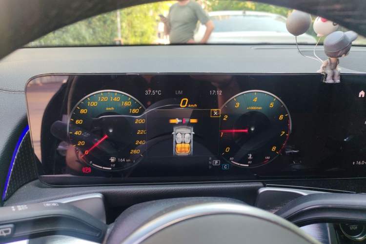 Used Mercedes-Benz GLB 2022 GLB 200 Dynamic Edition Instrument Cluster