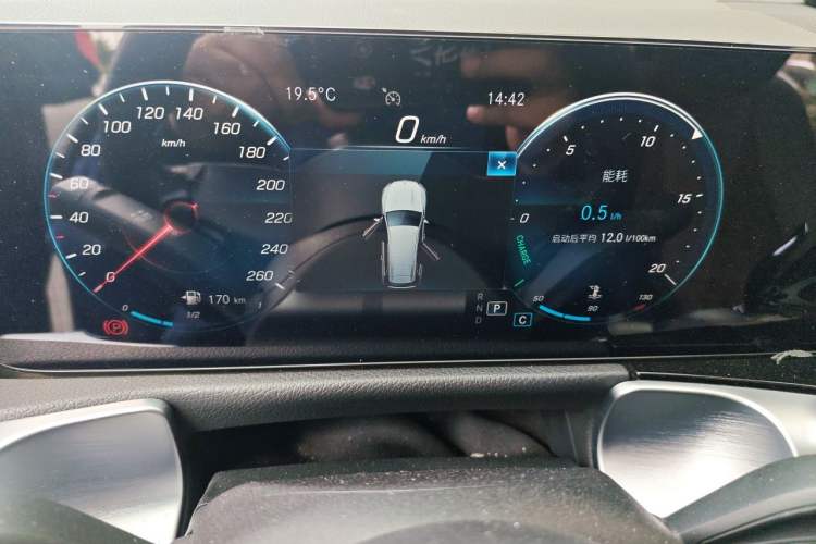 Used Mercedes-Benz GLB 2022 GLB 200 Stylish Edition Instrument Cluster