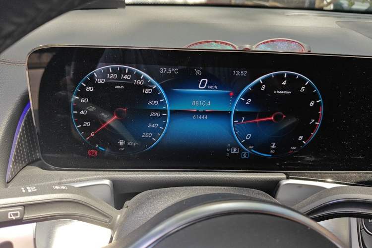 Used Mercedes-Benz GLB 2022 Updated GLB 200 Fashion Edition Instrument Cluster