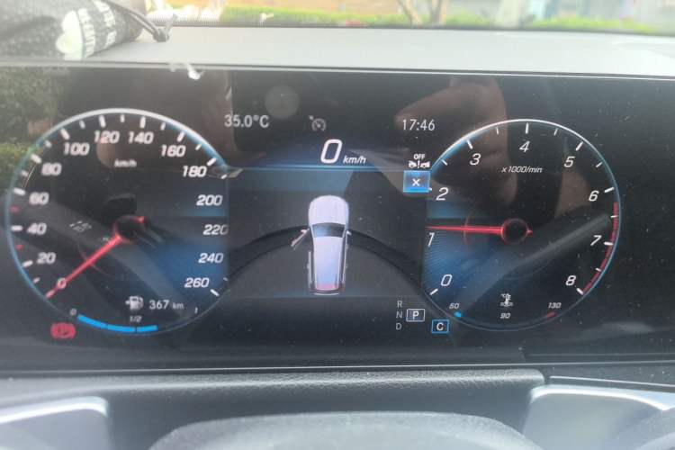 Used Mercedes-Benz GLB 2022 Updated GLB 200 Fashion Edition Instrument Cluster