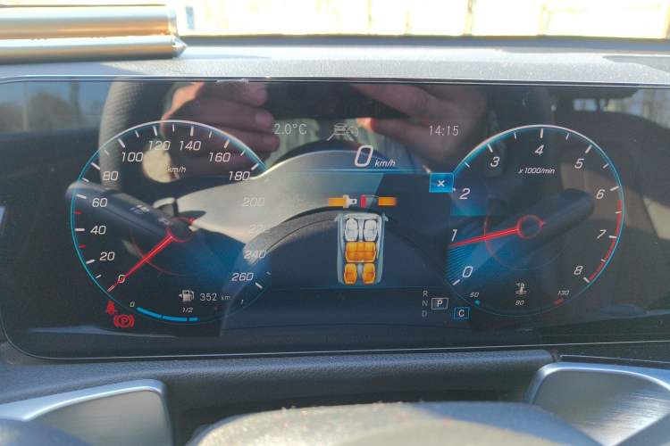 Used Mercedes-Benz GLB 2022 Updated GLB 200 Fashion Edition Instrument Cluster