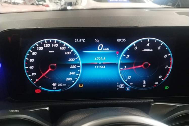 Used Mercedes-Benz GLB 2022 Refresh GLB 200 Dynamic Edition Instrument Cluster
