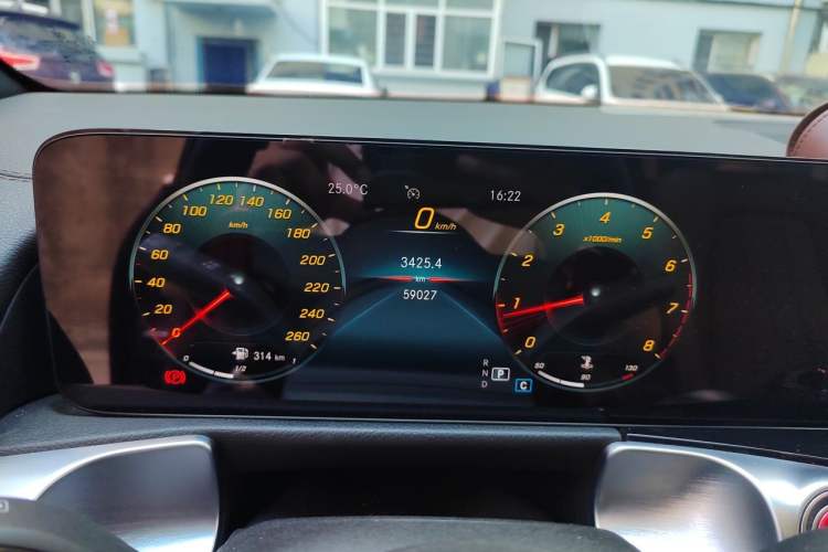 Used Mercedes-Benz GLB 2022 Second Facelift GLB 200 Dynamic Edition Instrument Cluster
