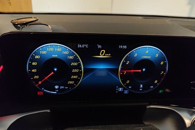 Used Mercedes-Benz GLB 2022 Updated GLB 200 Fashion Edition Instrument Cluster