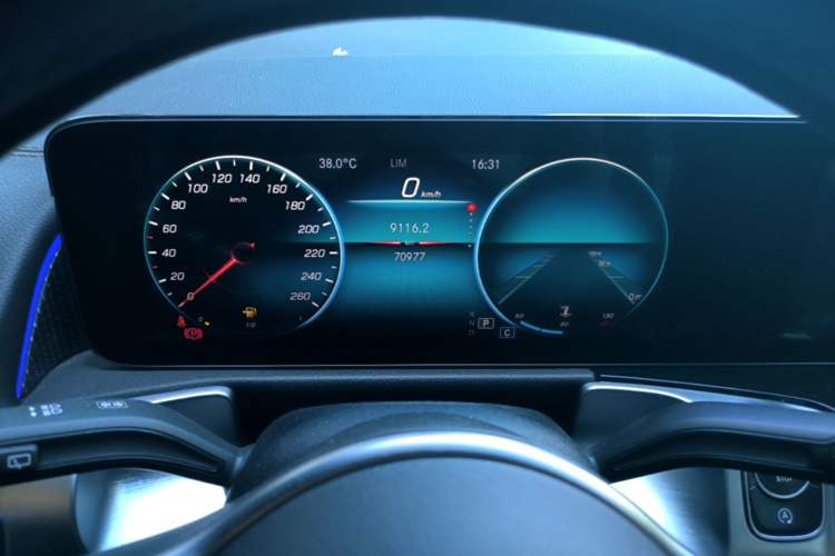 Used Mercedes-Benz GLB 2022 Updated GLB 200 Fashion Edition Instrument Cluster