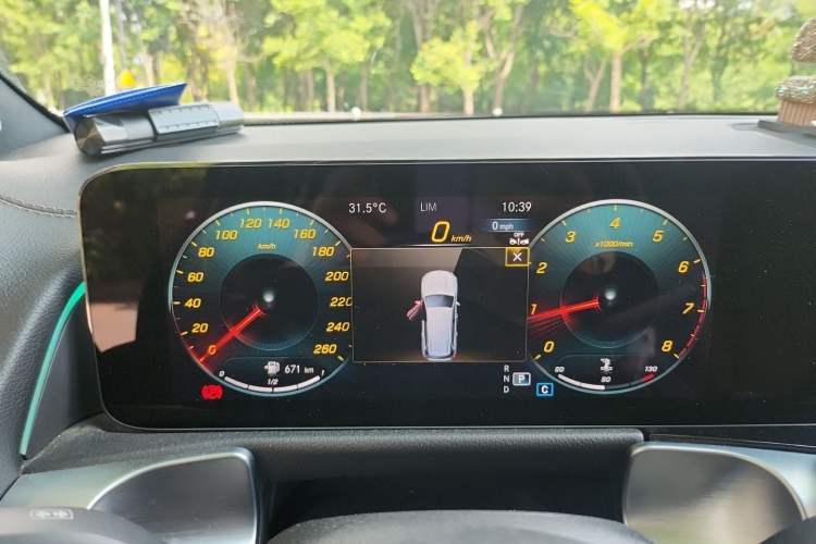 Used Mercedes-Benz GLB 2022 Second Facelift GLB 200 Fashion Edition Instrument Cluster