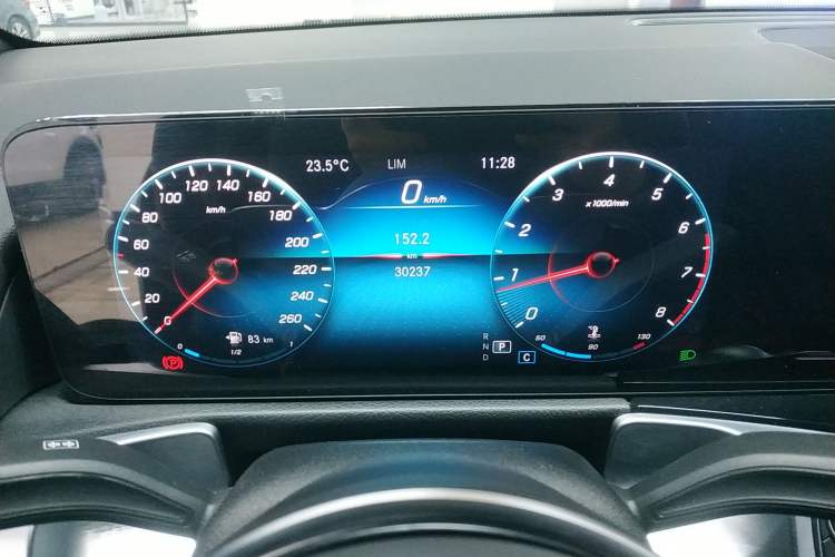 Used Mercedes-Benz GLB 2022 Second Facelift GLB 200 Fashion Edition Instrument Cluster