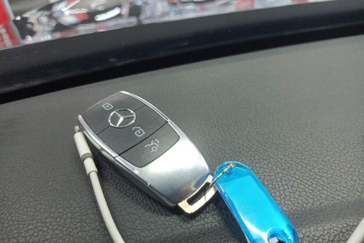 Used Mercedes-Benz GLB 2022 Updated GLB 200 Fashion Edition Interior 1