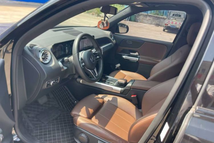 Used Mercedes-Benz GLB 2022 GLB 220 4MATIC Interior 1
