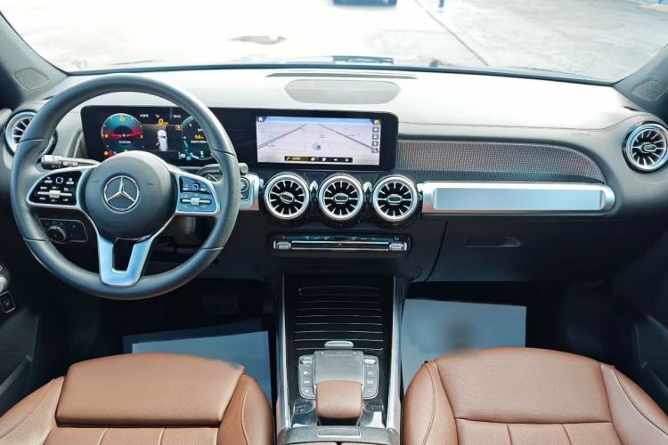 Used Mercedes-Benz GLB 2022 GLB 220 Fashion Model Interior 1
