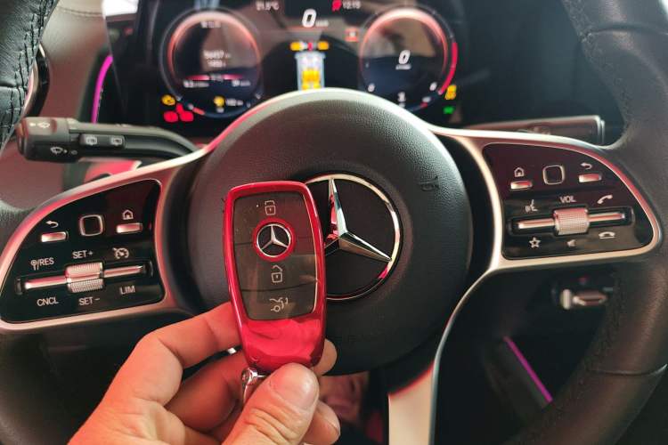 Used Mercedes-Benz GLB 2022 Updated GLB 200 Fashion Edition Interior 1