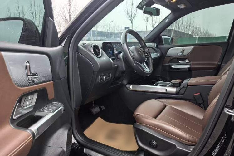 Used Mercedes-Benz GLB 2022 Second Facelift GLB 200 Dynamic Edition Interior 1