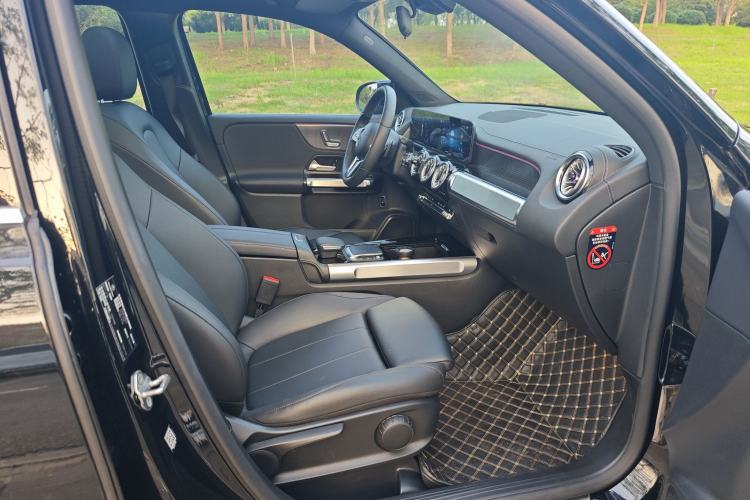 Used Mercedes-Benz GLB 2022 GLB 200 Dynamic Edition Interior 2