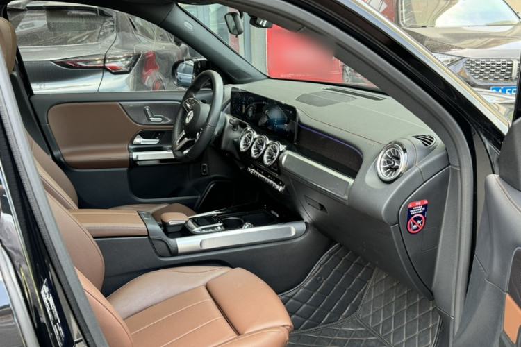 Used Mercedes-Benz GLB 2022 GLB 200 Dynamic Edition Interior 2