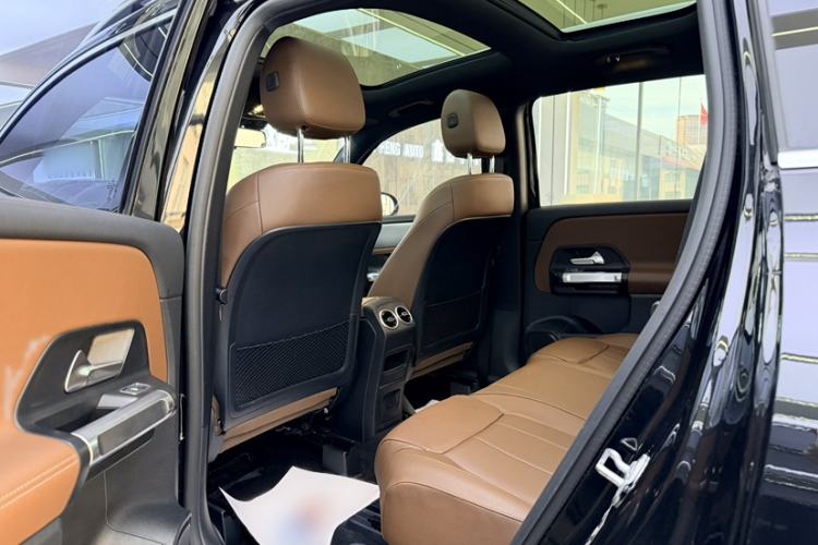 Used Mercedes-Benz GLB 2022 Second Facelift GLB 200 Fashion Edition Interior 3