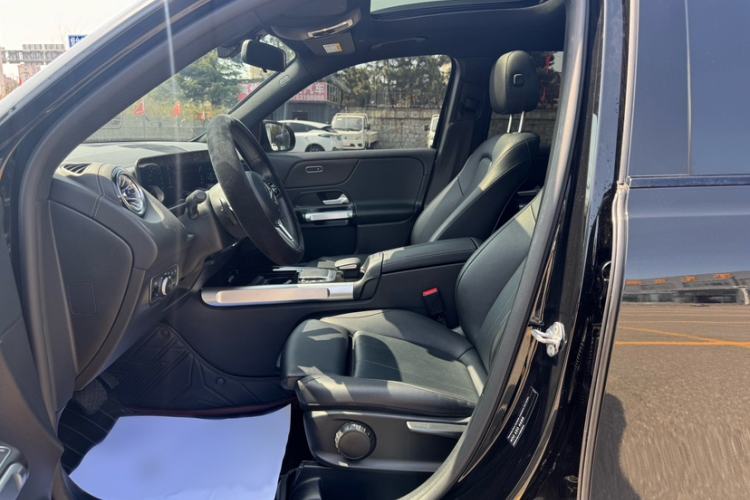 Used Mercedes-Benz GLB 2022 GLB 220 4MATIC Interior 3