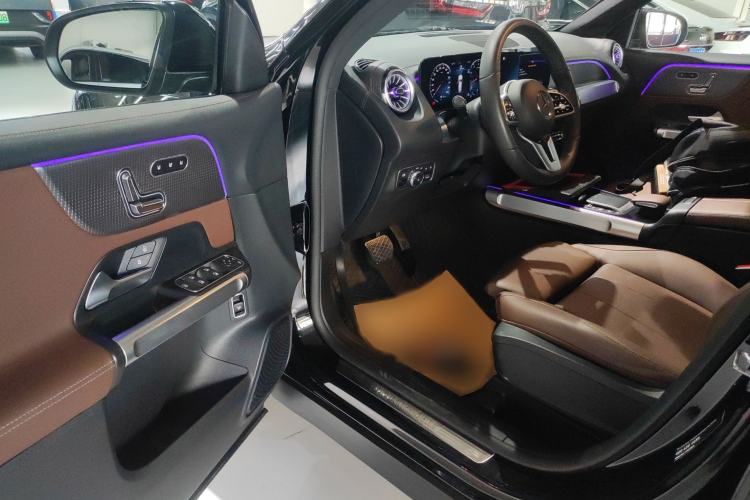 Used Mercedes-Benz GLB 2022 GLB 220 4MATIC Interior 3