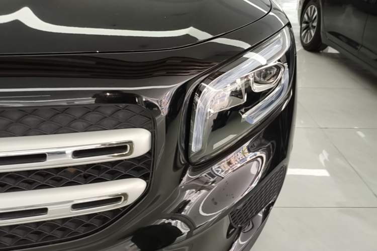 Used Mercedes-Benz GLB 2022 Updated GLB 200 Fashion Edition Left Front Headlight