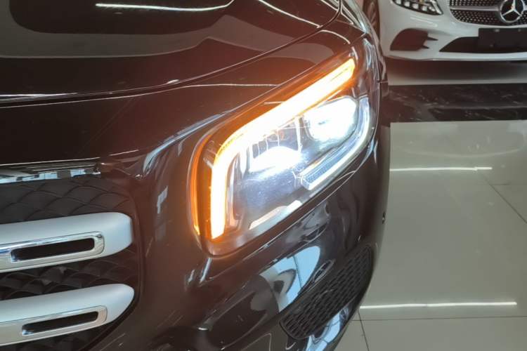 Used Mercedes-Benz GLB 2022 Updated GLB 200 Fashion Edition Left Front Headlight