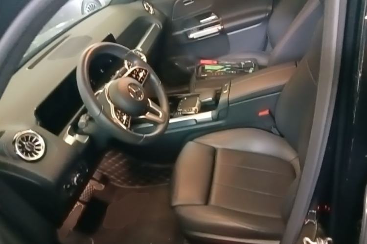 Used Mercedes-Benz GLB 2022 Updated GLB 200 Fashion Edition Left Front Seat