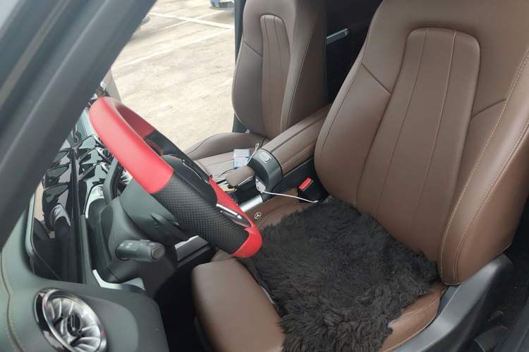Used Mercedes-Benz GLB 2022 GLB 220 Fashion Model Left Front Seat