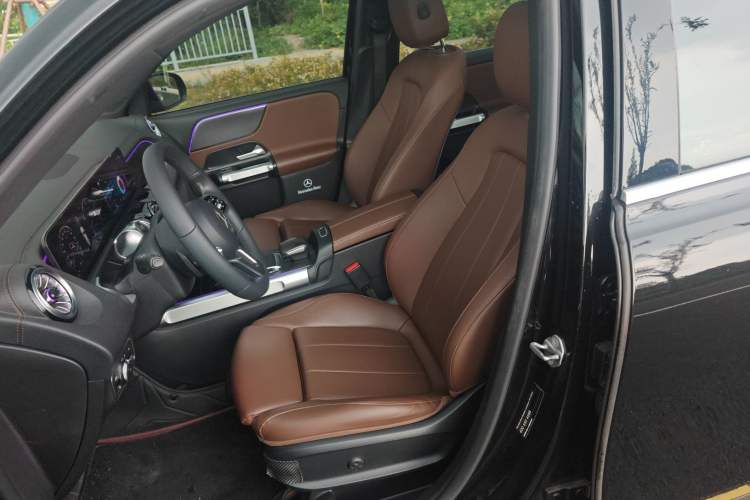 Used Mercedes-Benz GLB 2022 Refresh GLB 200 Dynamic Edition Left Front Seat