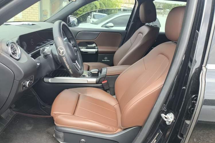 Used Mercedes-Benz GLB 2022 Refresh GLB 200 Dynamic Edition Left Front Seat