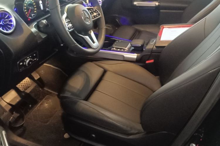 Used Mercedes-Benz GLB 2022 Refresh GLB 200 Dynamic Edition Left Front Seat