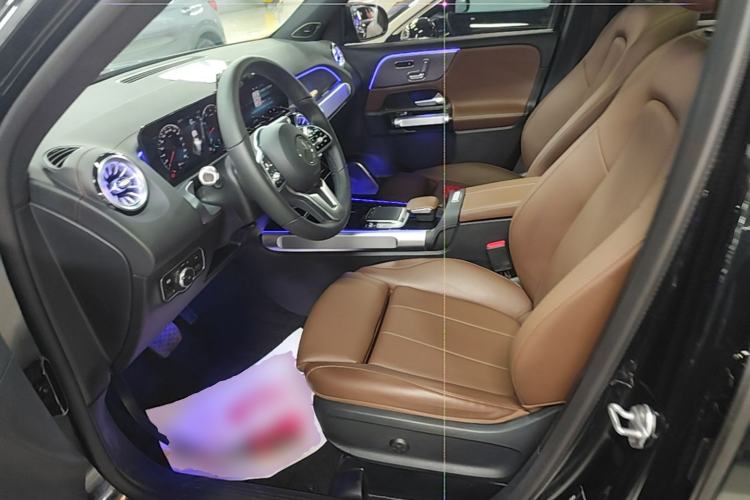 Used Mercedes-Benz GLB 2022 Updated GLB 200 Fashion Edition Left Front Seat