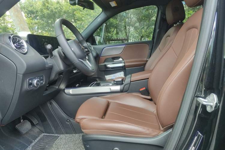 Used Mercedes-Benz GLB 2022 Refresh GLB 200 Dynamic Edition Left Front Seat