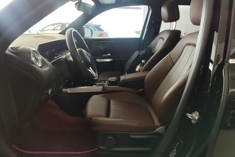Used Mercedes-Benz GLB 2022 GLB 220 Fashion Model Left Front Seat