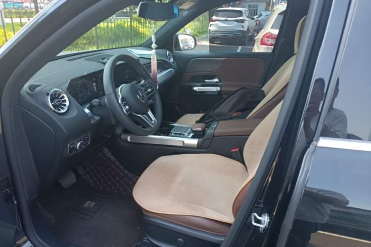 Used Mercedes-Benz GLB 2022 Updated GLB 200 Fashion Edition Left Front Seat