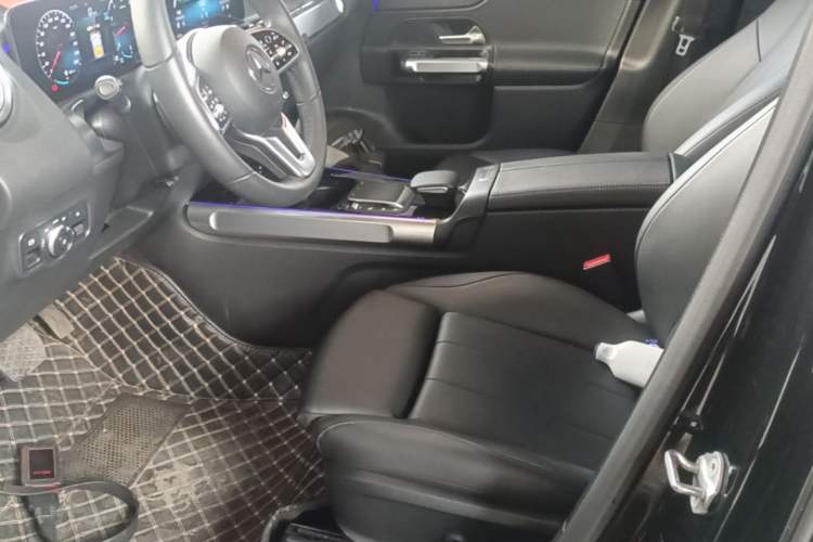 Used Mercedes-Benz GLB 2022 GLB 200 Dynamic Edition Left Front Seat