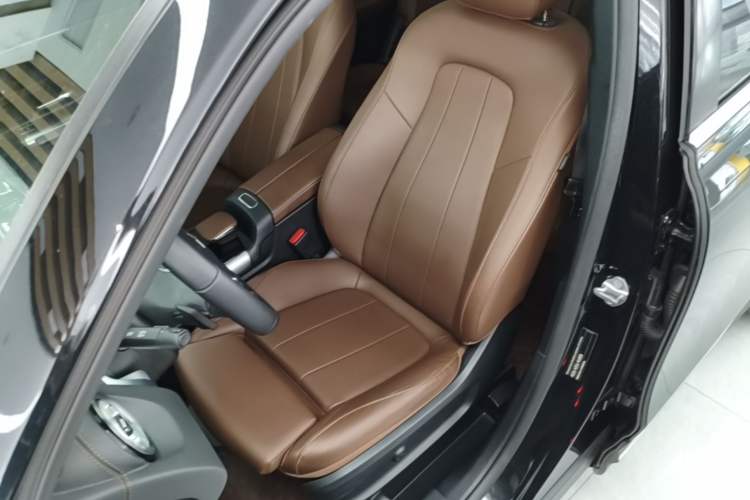 Used Mercedes-Benz GLB 2022 Updated GLB 200 Fashion Edition Left Front Seat