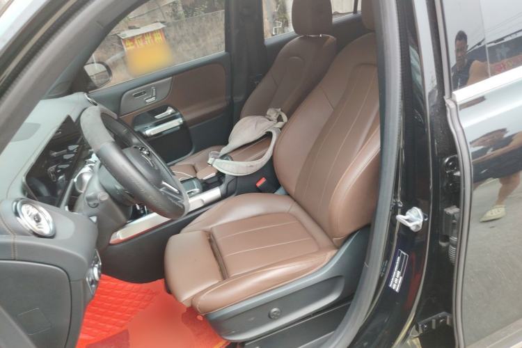 Used Mercedes-Benz GLB 2022 GLB 220 Fashion Model Left Front Seat
