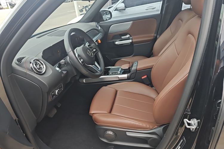 Used Mercedes-Benz GLB 2022 Second Facelift GLB 200 Fashion Edition Left Front Seat