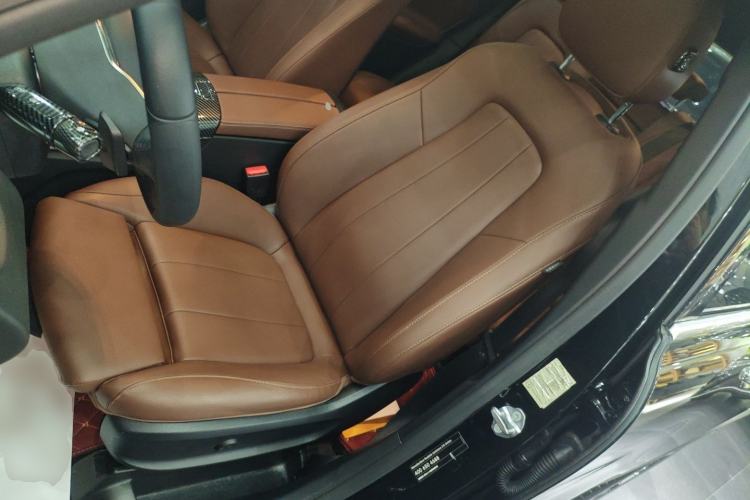 Used Mercedes-Benz GLB 2022 Updated GLB 200 Fashion Edition Left Front Seat