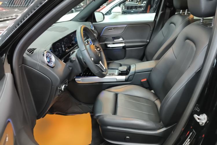 Used Mercedes-Benz GLB 2022 Refreshed GLB 200 4MATIC Left Front Seat