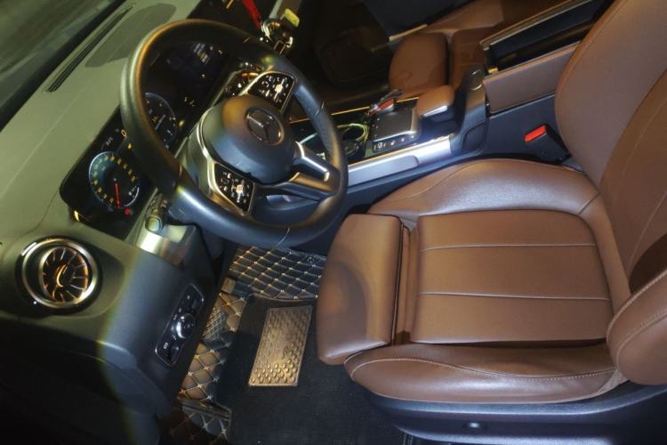 Used Mercedes-Benz GLB 2022 Updated GLB 200 Fashion Edition Left Front Seat
