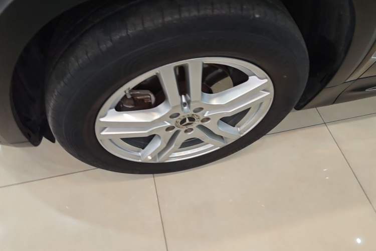 Used Mercedes-Benz GLB 2022 GLB 200 Dynamic Edition Left Front Wheel Hub