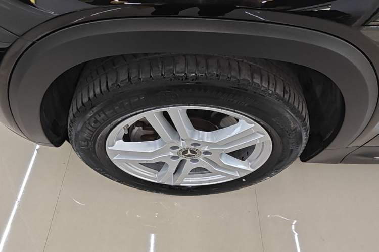 Used Mercedes-Benz GLB 2022 GLB 220 Dynamic Edition Left Front Wheel Hub