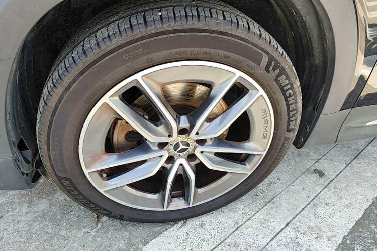 Used Mercedes-Benz GLB 2022 GLB 220 Fashion Model Left Front Wheel Hub