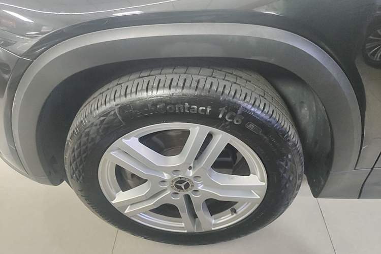 Used Mercedes-Benz GLB 2022 Refresh GLB 200 Dynamic Edition Left Front Wheel Hub