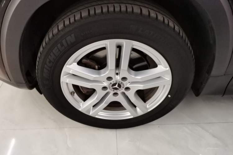 Used Mercedes-Benz GLB 2022 GLB 220 Dynamic Edition Left Front Wheel Hub