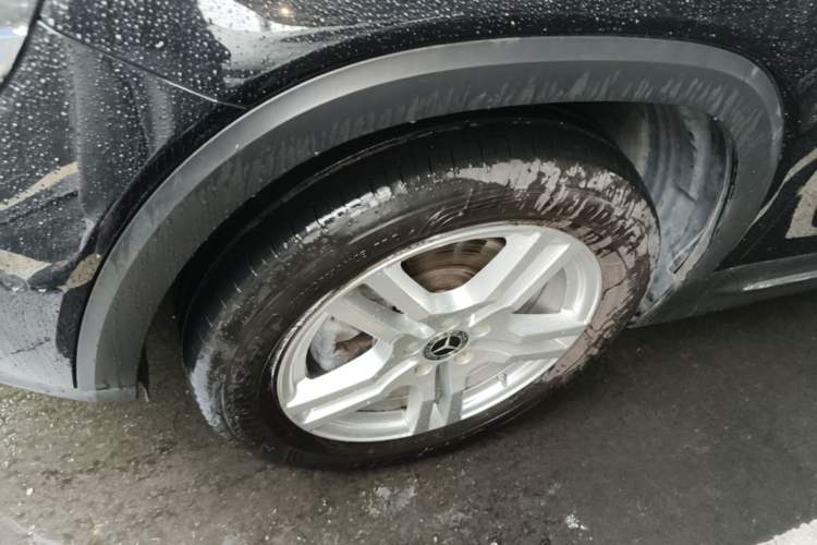 Used Mercedes-Benz GLB 2022 Second Facelift GLB 200 Fashion Edition Left Front Wheel Hub