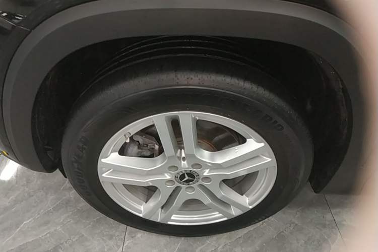 Used Mercedes-Benz GLB 2022 GLB 220 Dynamic Edition Left Front Wheel Hub