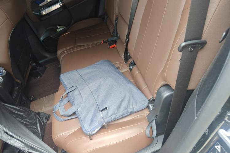 Used Mercedes-Benz GLB 2022 Second Facelift GLB 200 Fashion Edition Left Rear Seat