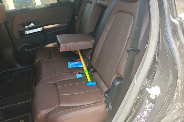 Used Mercedes-Benz GLB 2022 GLB 220 Fashion Model Left Rear Seat