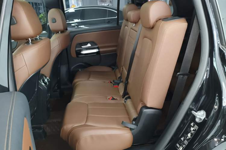 Used Mercedes-Benz GLB 2022 Updated GLB 200 Fashion Edition Left Rear Seat