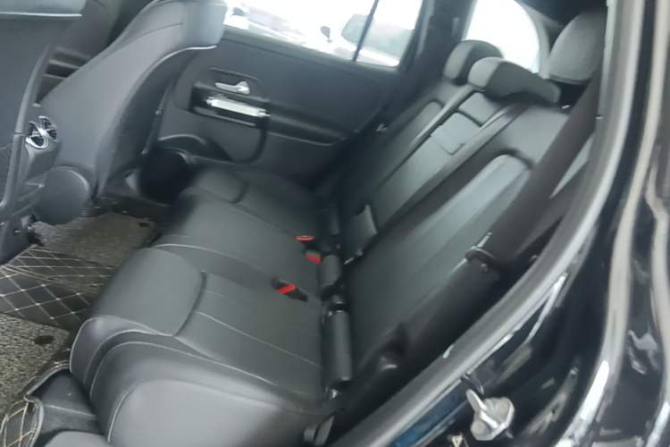 Used Mercedes-Benz GLB 2022 Second Facelift GLB 200 Dynamic Edition Left Rear Seat